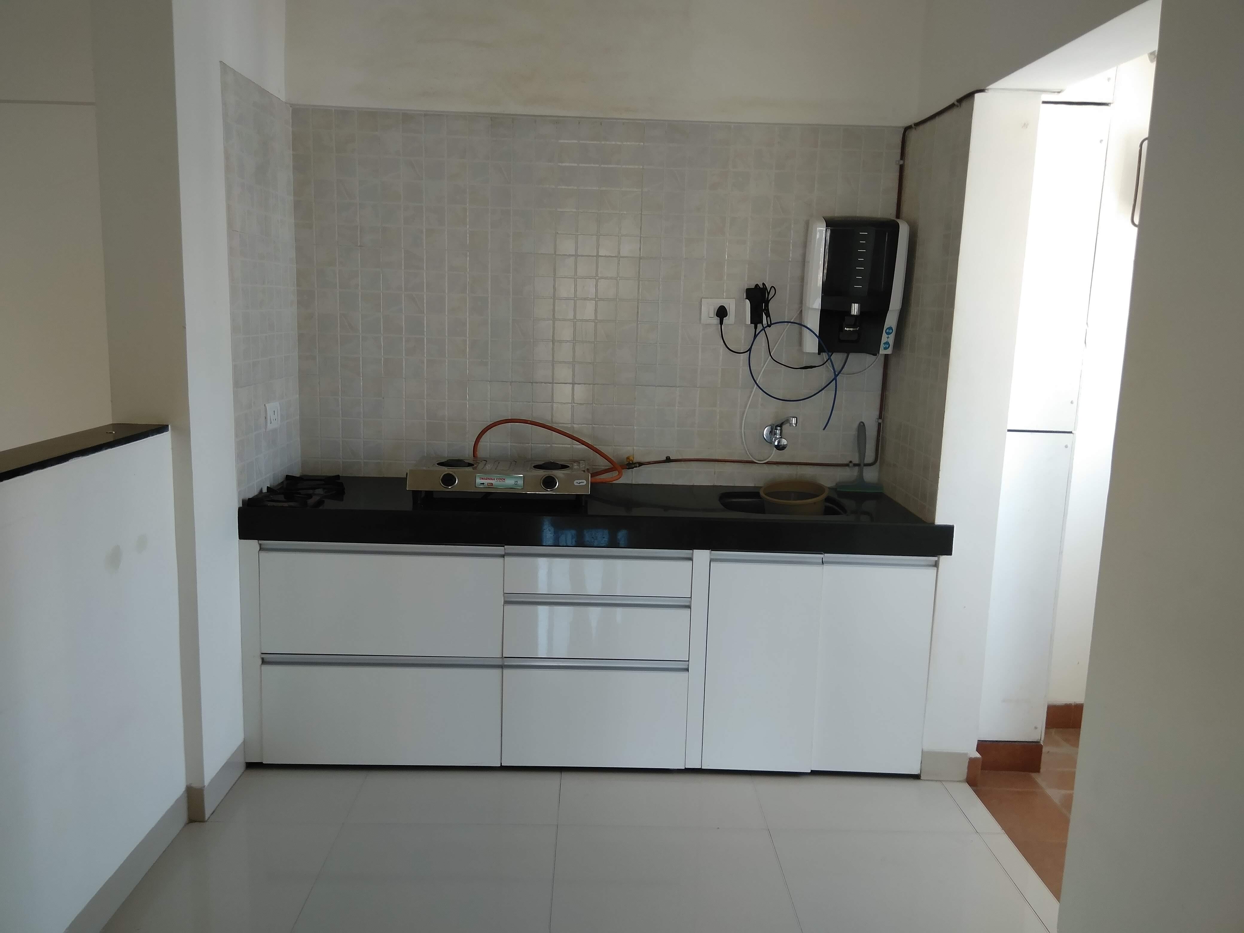 🏠 DIRECT FROM OWNER: 1 BHK Corner Flat in Godrej Horizon, Undri