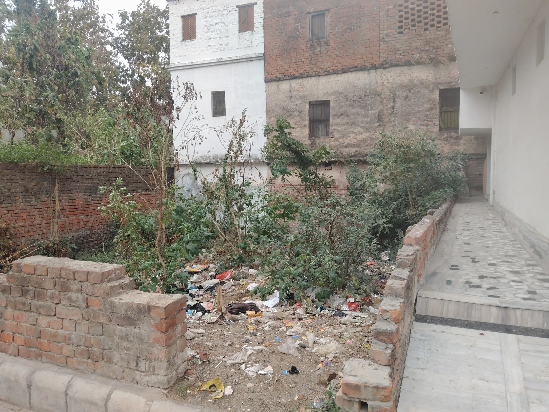 1360 sqft on Urgent Sale