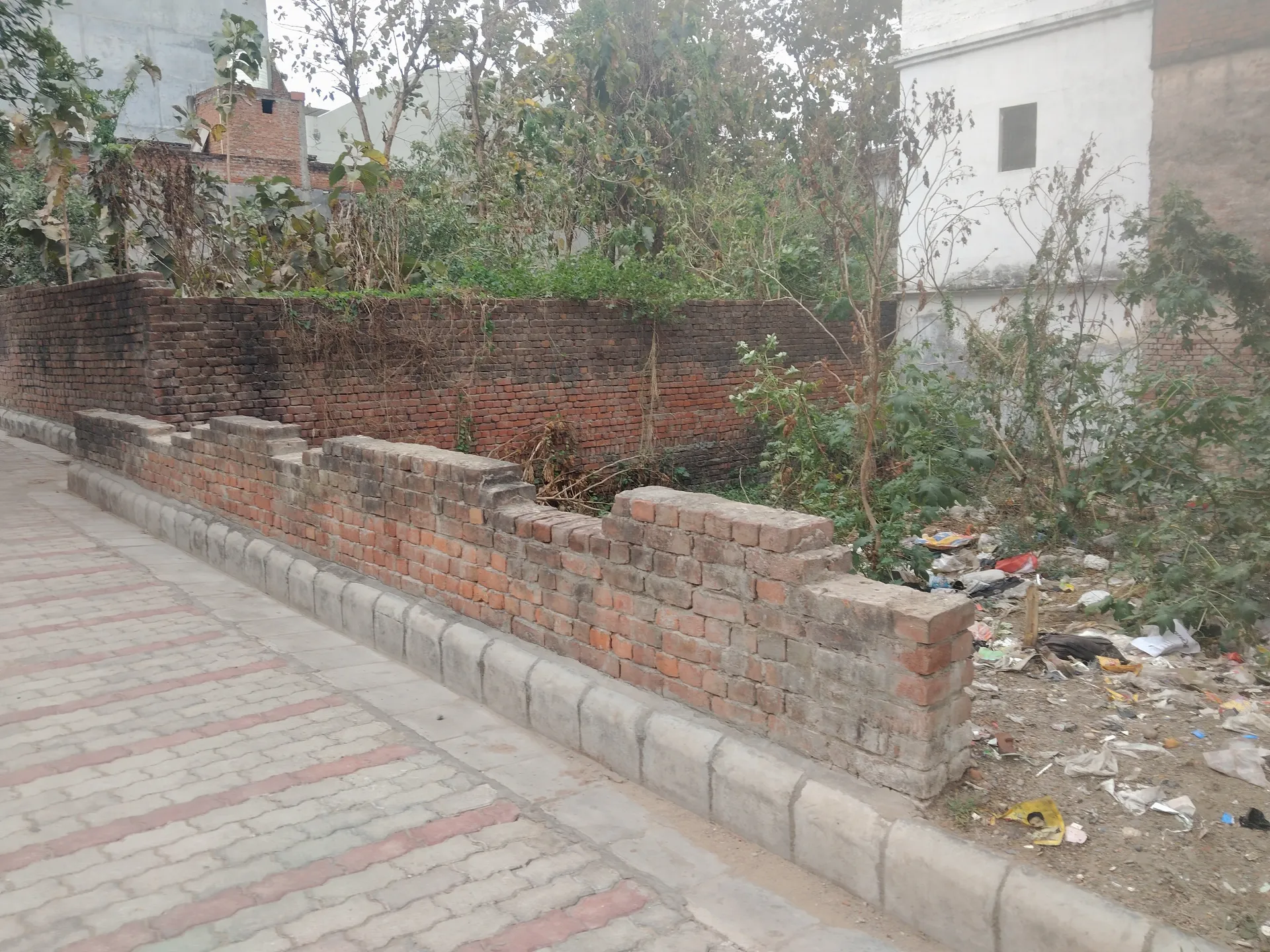 1360 sqft on Urgent Sale 3