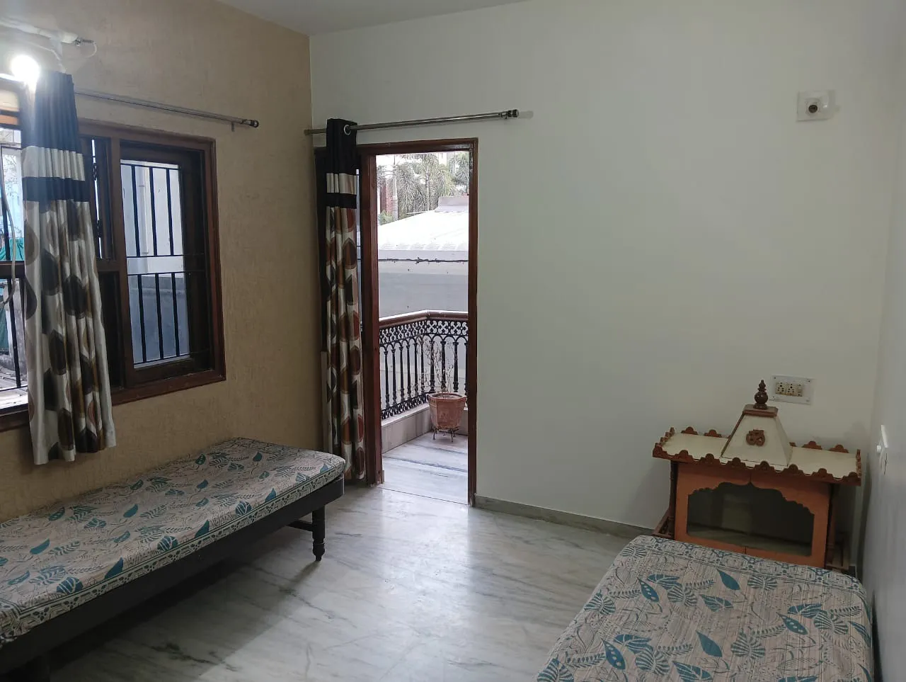 2 BHK Flat in Satellite 2