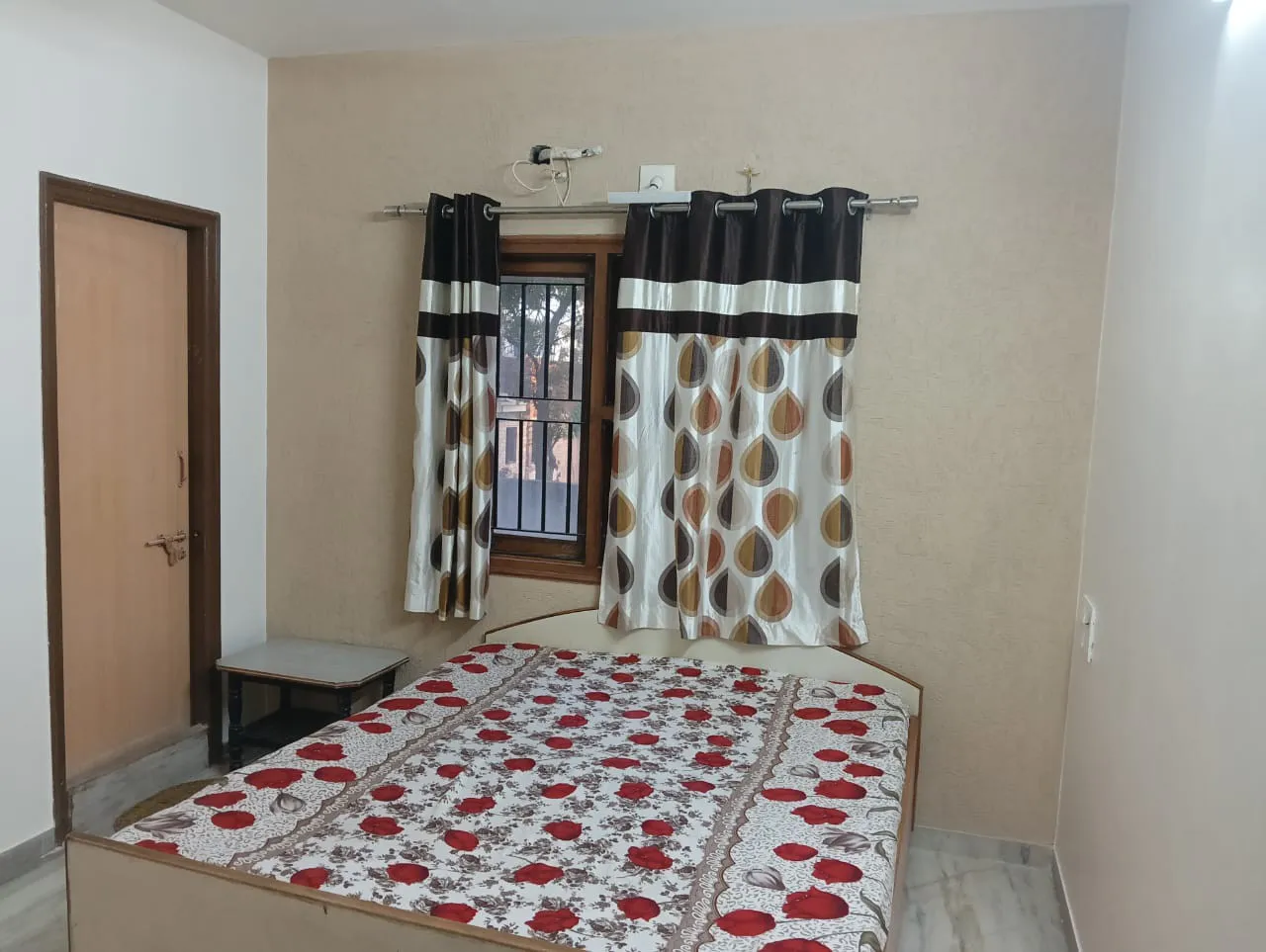 2 BHK Flat in Satellite