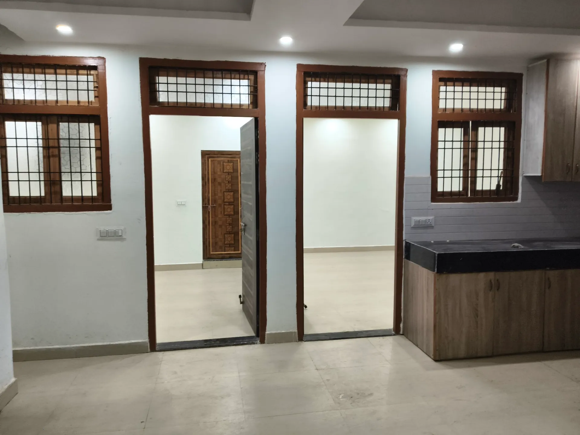 contact 7905405212 3