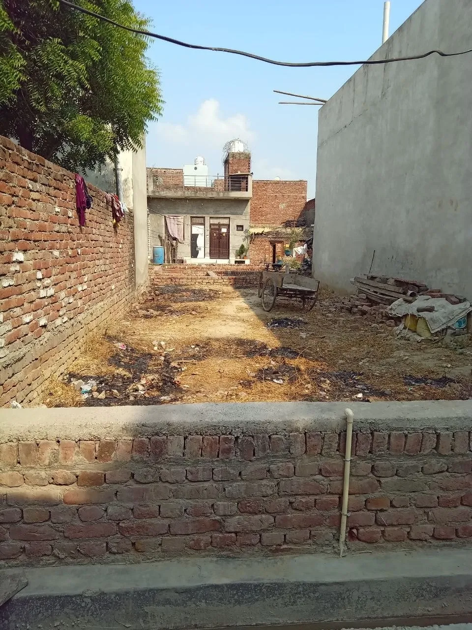 बिक्री हेतु खाली प्लॉट! 3