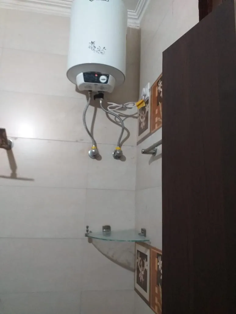 3BHK builder flat for rent 2
