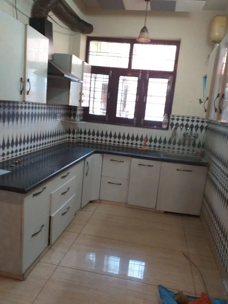 3BHK builder flat for rent