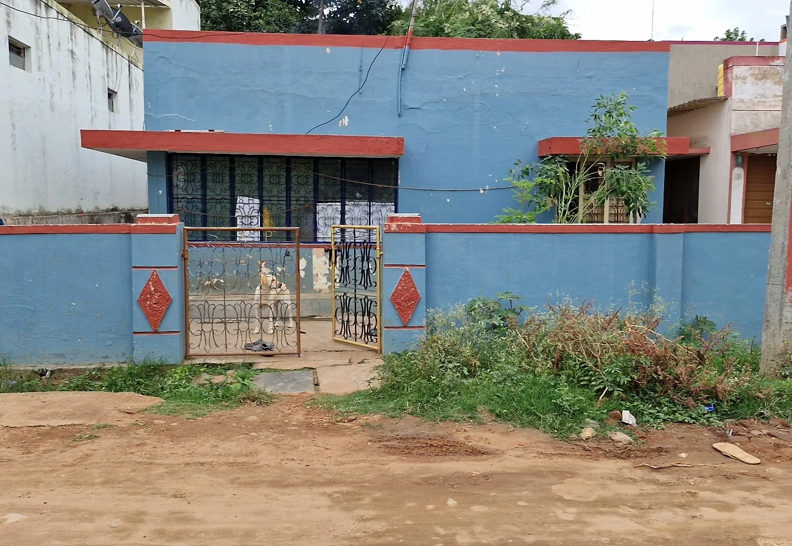 HOUSE FOR SELL