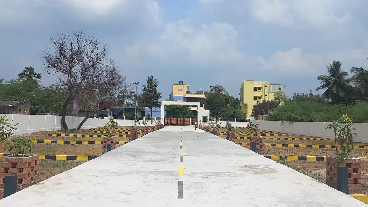 Land Inside Mahindra World City Sp koil
