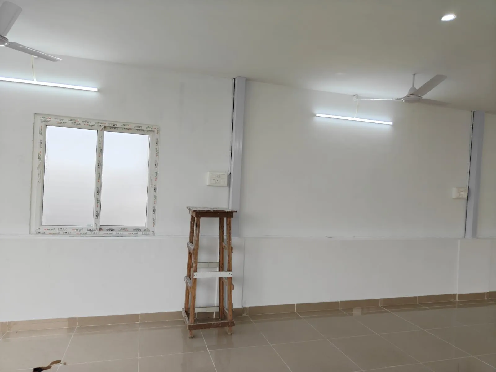 COMMERCIAL SPACE FOR RENT || 1000sq.ft