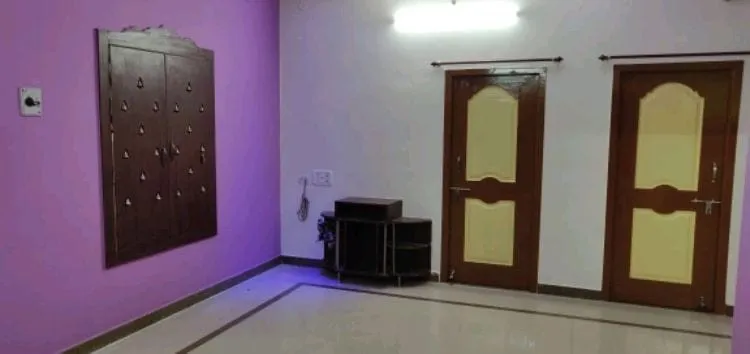 2bhk house for rent at thalambur junction