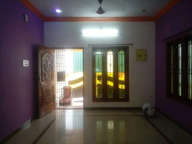 2bhk house for rent at thalambur junction