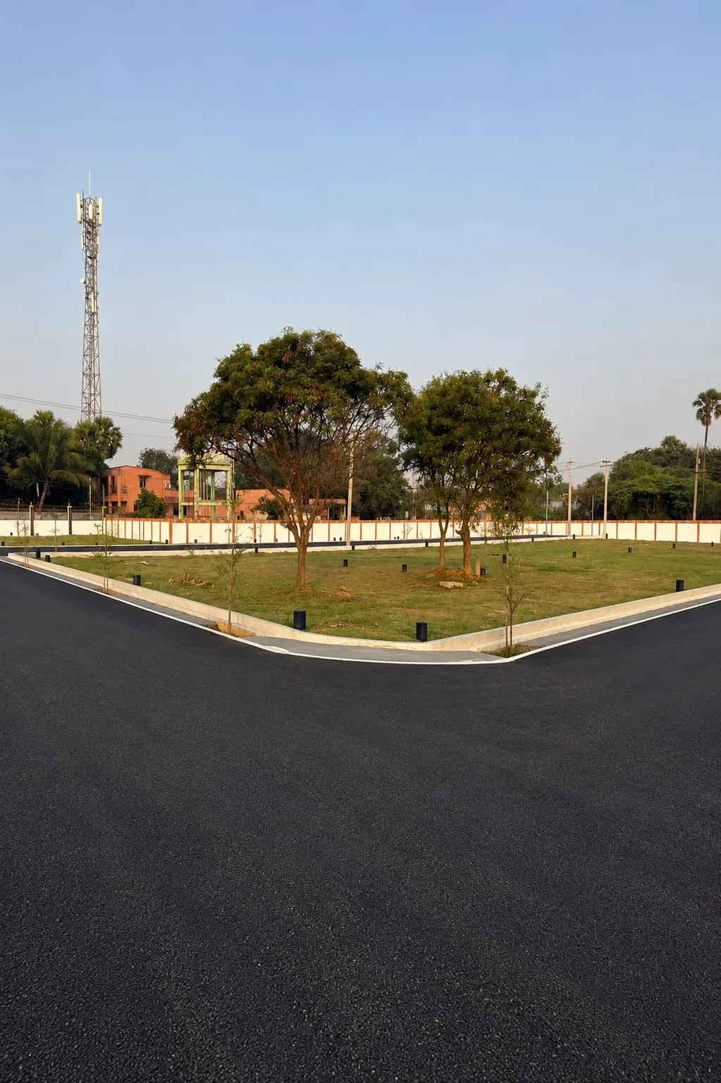 PREMIUM PLOTS IN REDHILLS ( CMDA AND RERA APRROVED PLOTS )