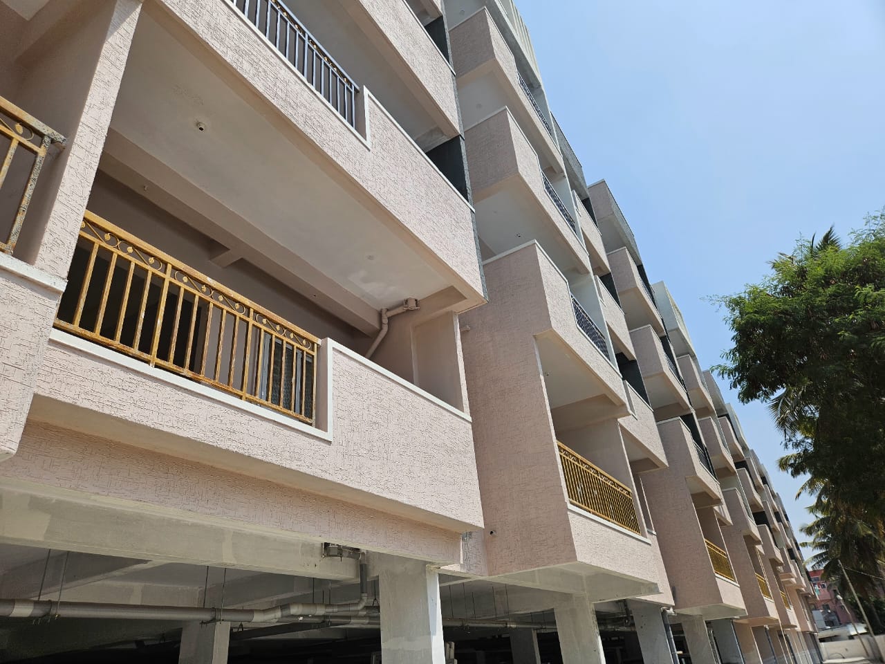 Hot Property Alert – 2 & 3BHK Flats Selling Fast 3